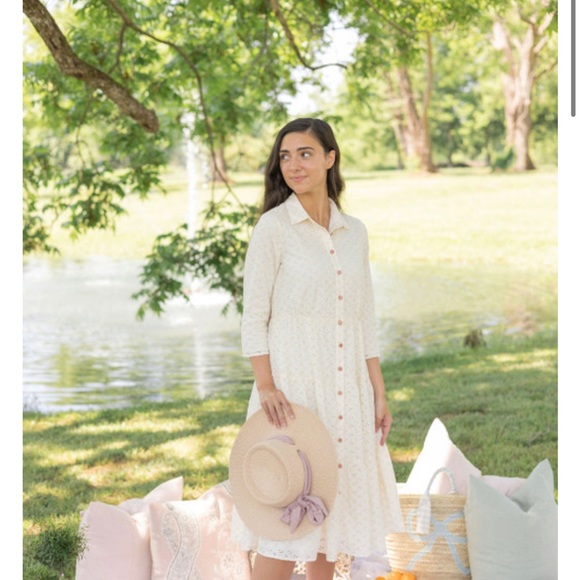 Dainty Jewell’s Dress - Picture 3 of 5